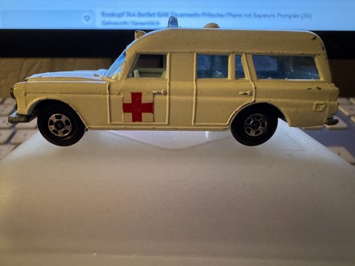 Matchbox mercedes benz - no.3,