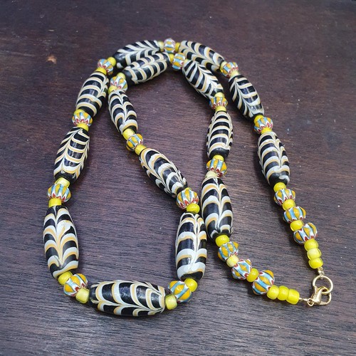 Collana vintage fantasia piuma