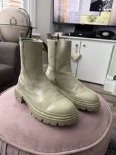 Stivaletti grossi Zara beige