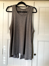 Top donna Gap Fit Breathe