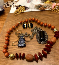 Vintage 1970's Beautiful Jewel of 4 Various Items and always a gift added