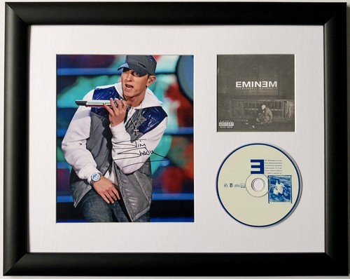 Eminem signed photo - /,