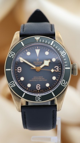 Tudor black bay bronze - tudor,