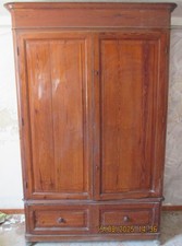 Armadio artigianale in legno 