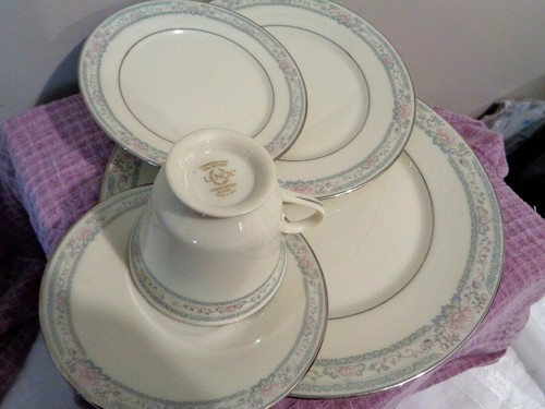 Piece place setting - piece,