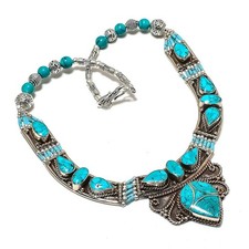Collana con pietre preziose