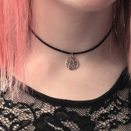 Collana nera pentacolo con - pentacolo,
