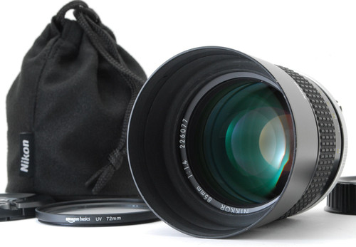 Near mint nikon s nikkor - ai-s,
