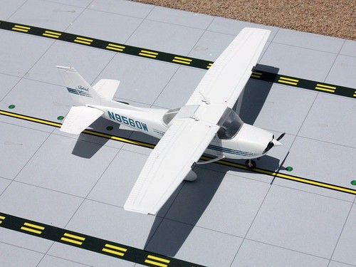 Cessna 172 n9560w geminijets - n9560w,