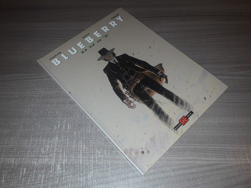 Mister blueberry dust - ,