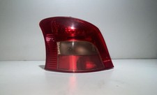 piloto trasero izquierdo