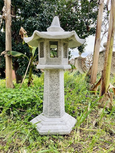 Statua pagoda giapponese