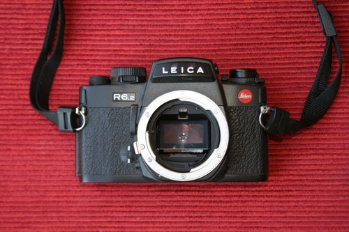 Leica nera analogica - r6.2,