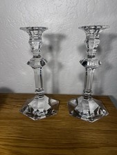 Coppia di candelabri in cristallo Val St. Lambert - base esagonale sfaccettata altezza 9,5"