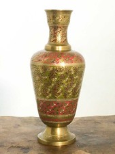 Antico vaso indiano in ottone