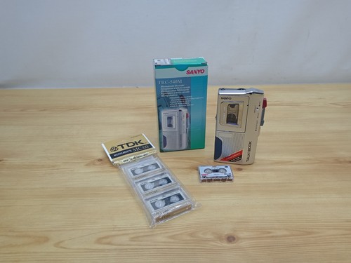 Micro registratore cassette - registratore, a