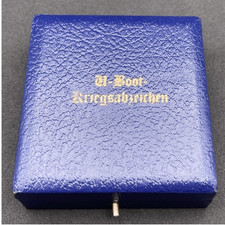 SCATOLINA E DISTINTIVO PER