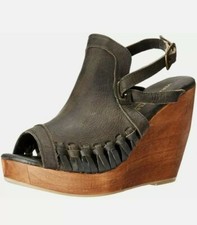 🌺 Sandalo con zeppa alta