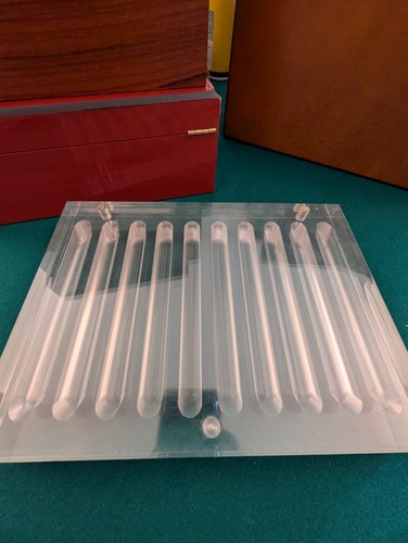 Plexiglass fountain pens box