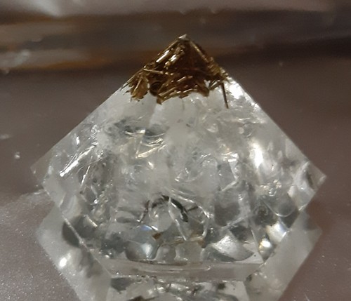 Piramide orgonite chakra - piramide,
