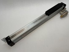 Attuatore lineare Pneumax