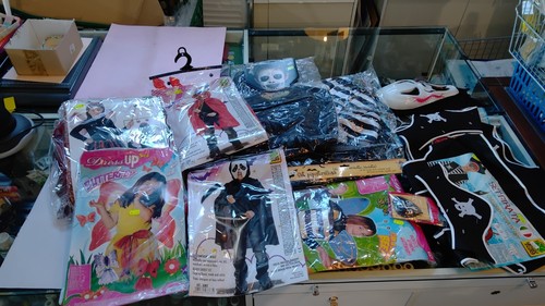 Lotto costumi vestiti - a6,