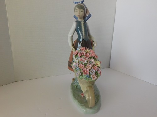 Stunning lladro spain figure - spain,