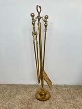 Set di attrezzi per caminetto in ottone stile classico XX secolo