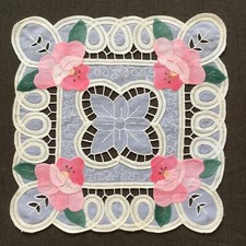 Centrino vintage in tulle e