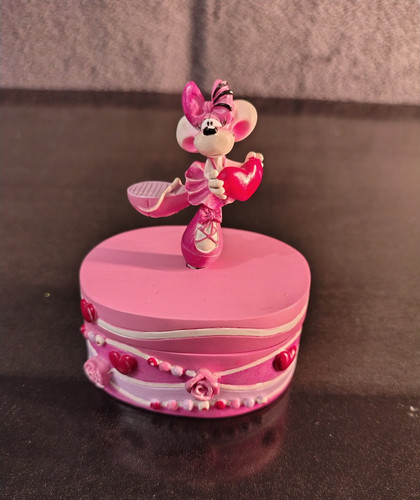 Figurine boîte bijoux - figurine, a