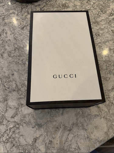 Gucci scatola bianca con bordo