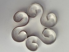 M340 CRISTOFLE SOTTOCARAFFA - DESSOUS DE CARAFE - ARABESQUE METALLO ARGENTATO