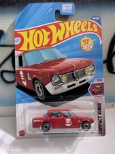 Hot Wheels 1:64 Compact Kings