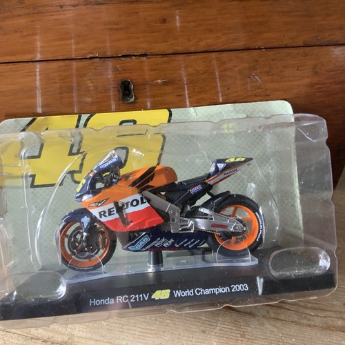 Modellino repsol valentino - repsol,