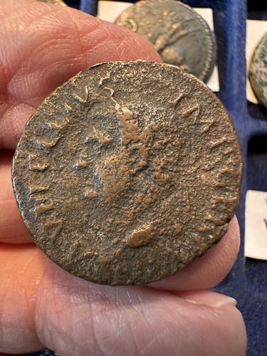 Vitellius 32 libertas - va, 32,