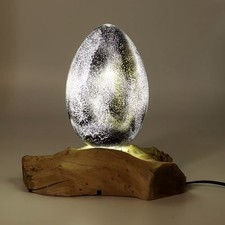 Lampe Zen Œuf Craquelé Gris Base Bois Artisanale Ambiance Relaxante Feng Shui