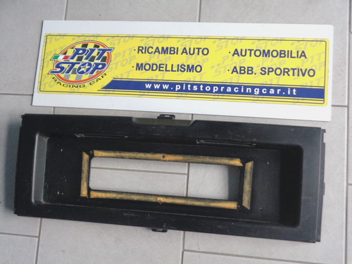 Modanatura porta targa - modanatura,