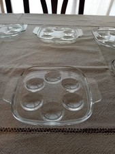 Set di otto piatti per lumache o antipasti in pyrex anni '70 con pinze d'acciaio