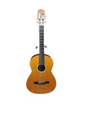 Chitarra classica Spagnola Admira Juanita Keller ( Usata ) ci sono due botte nel