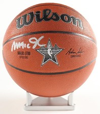 Magic Johnson firmato Wilson