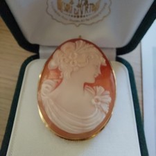 Ciondolo/Spilla in Oro 18 Kt con grande Cammeo cm  4,5x3  Vintage 