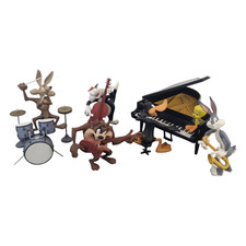 DAFFY DUCK + TWEETY + BUGS