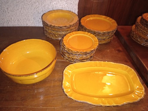Servizio piatti color - , ocra-da