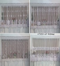 Tenda a rete ricamata