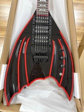 Batwing Black Red chitarra