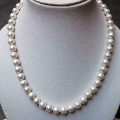 Collana con perle - , di