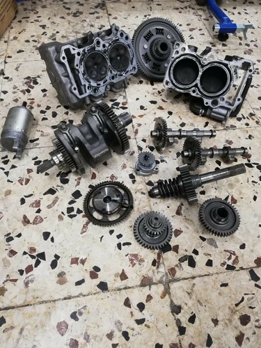 Pezzi ricambio motore - pezzi,