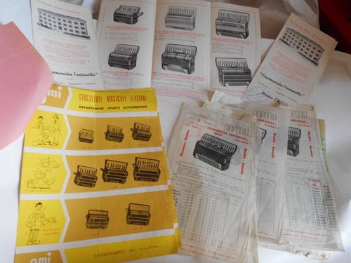 Vintage catalogues accordions - vintage,