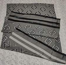 Sciarpa Fendi scialle logo FF