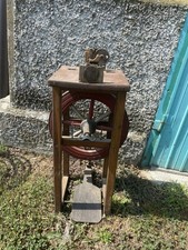 Arcolaio D’epoca Con Ruota